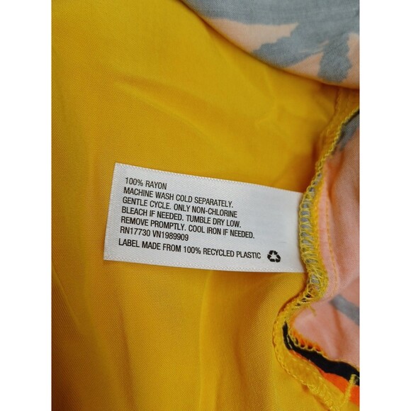 Original Use Hawaiian Mens Shirt XL Yellow Windy Palm Trees 100% Rayon Button-Up - Picture 6 of 6